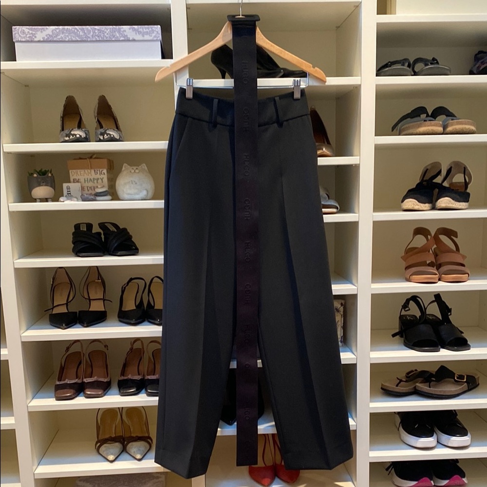 Hugo Boss Black Trousers with Relaxed Fit and branded Belt.  NEW!  Size 2.